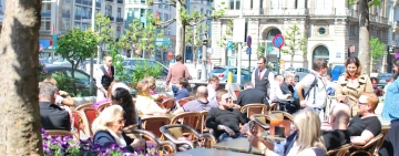 休業するブリュッセルのカフェ・バーに見舞金3000ユーロを支給。
