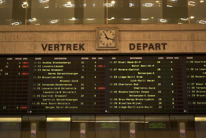 ベルギー国内電車 時刻表の見方 ベルギー青い鳥