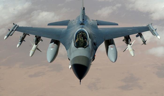 ベルギー軍の戦闘機ｆ１６が イスラム国 を空爆 ベルギー青い鳥